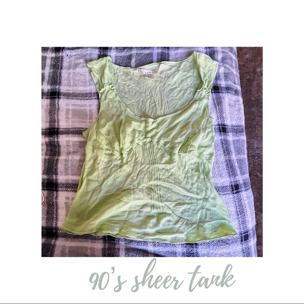 Super sexy cute green tank kinda crop 🍀